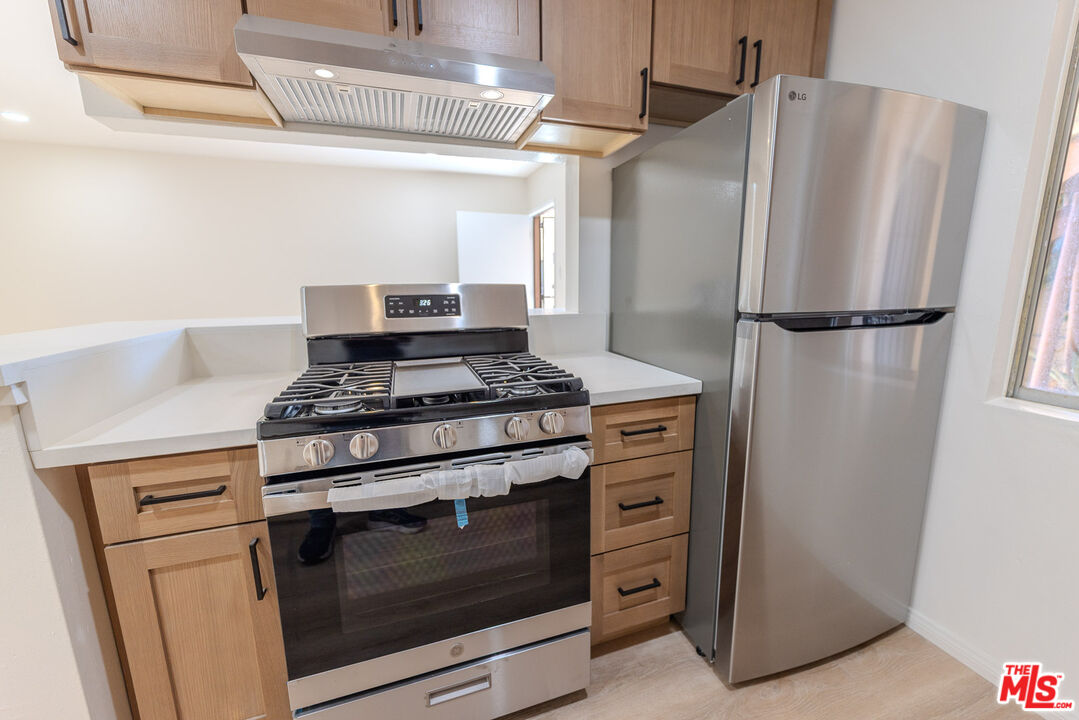 1118 Waterloo St Unit: 2