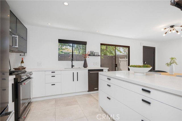 1209 Las Arenas WAY Unit: 5