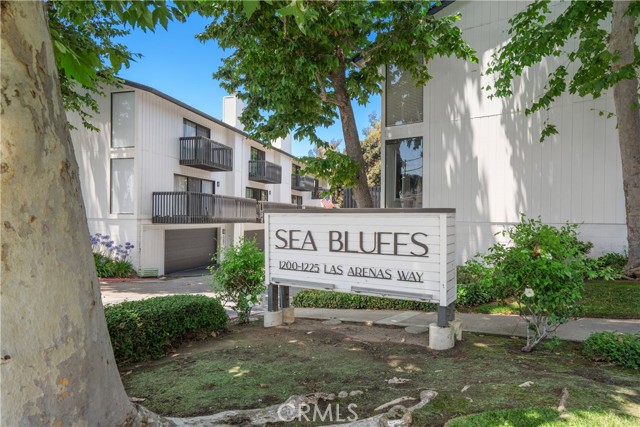 1209 Las Arenas WAY Unit: 5