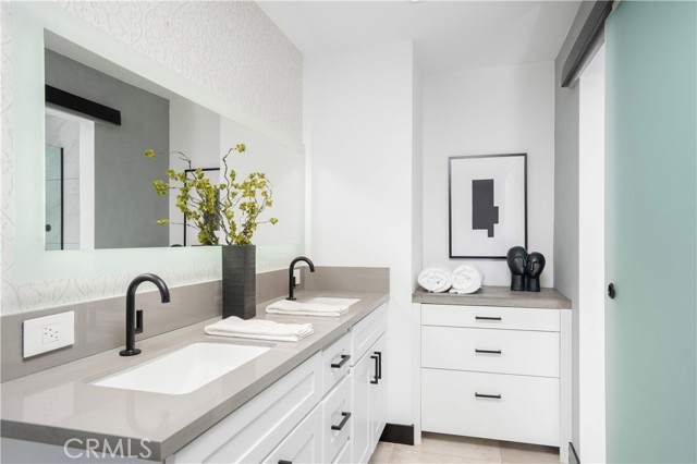 1209 Las Arenas WAY Unit: 5
