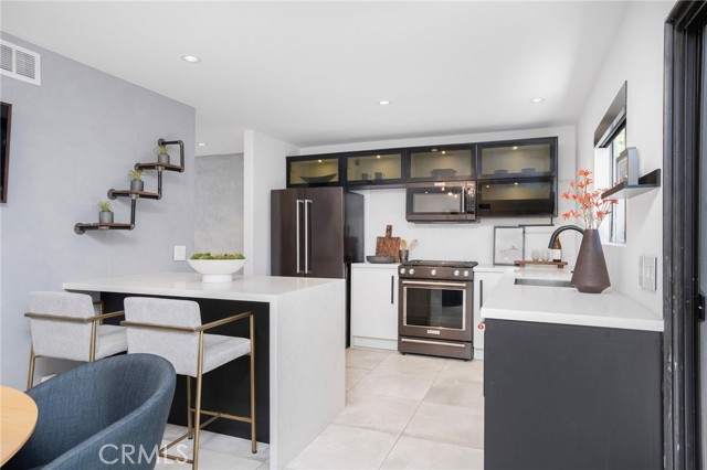 1209 Las Arenas WAY Unit: 5