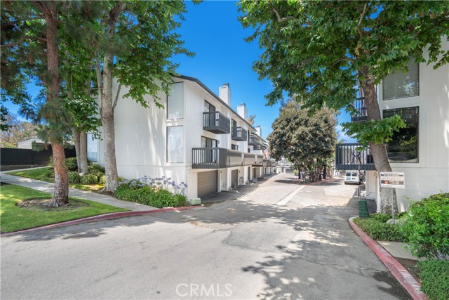 1209 Las Arenas WAY Unit: 5