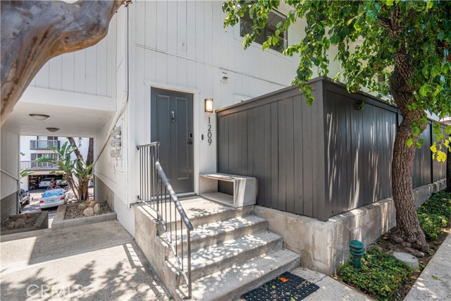 1209 Las Arenas WAY Unit: 5