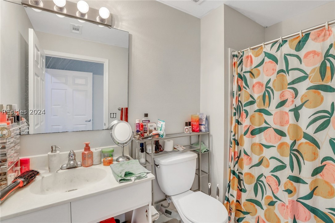 4924 Parkway 18-208