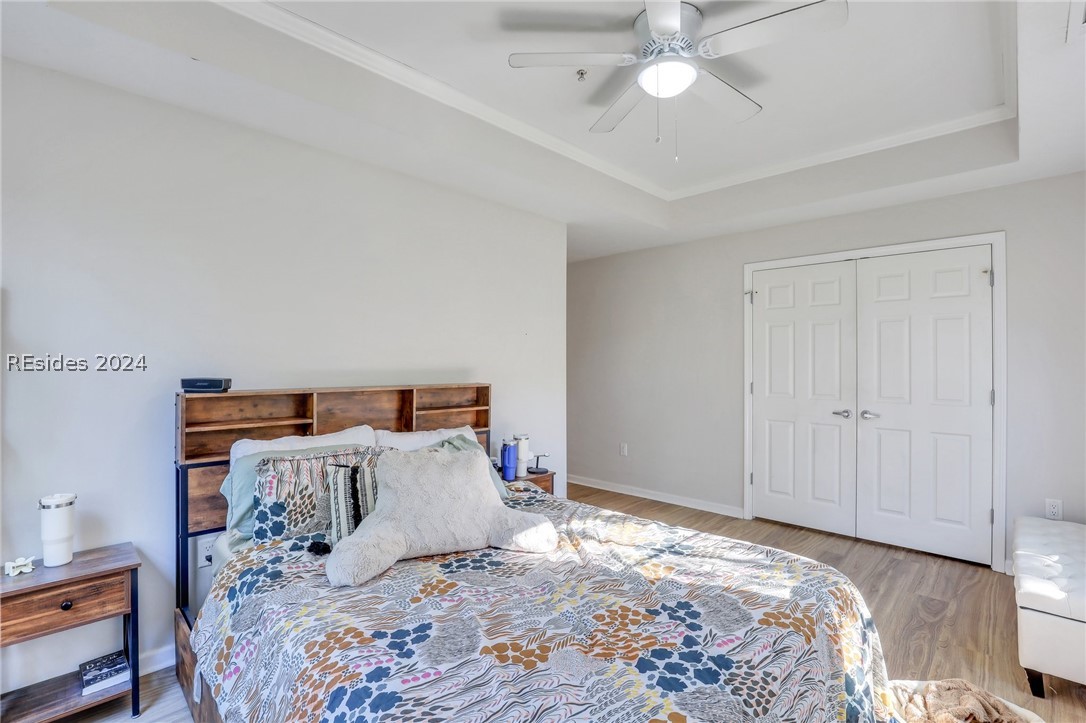 4924 Parkway 18-208