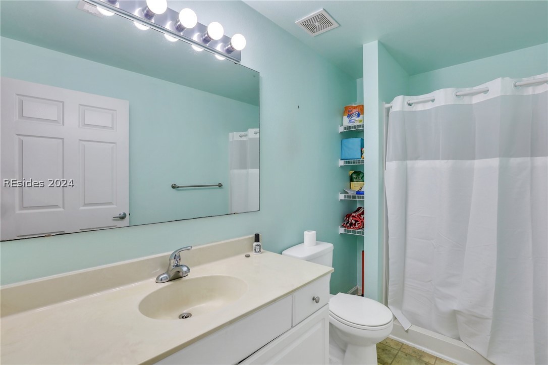 4924 Parkway 18-208