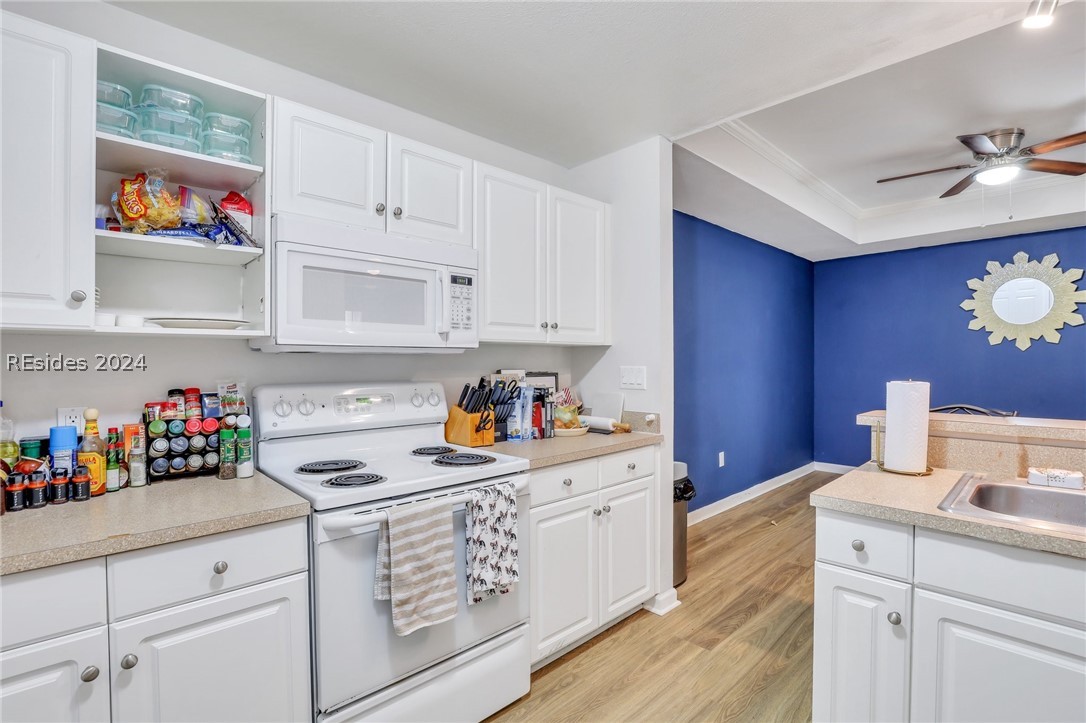 4924 Parkway 18-208