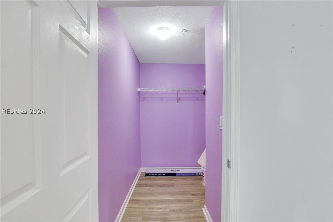 4924 Parkway 18-208