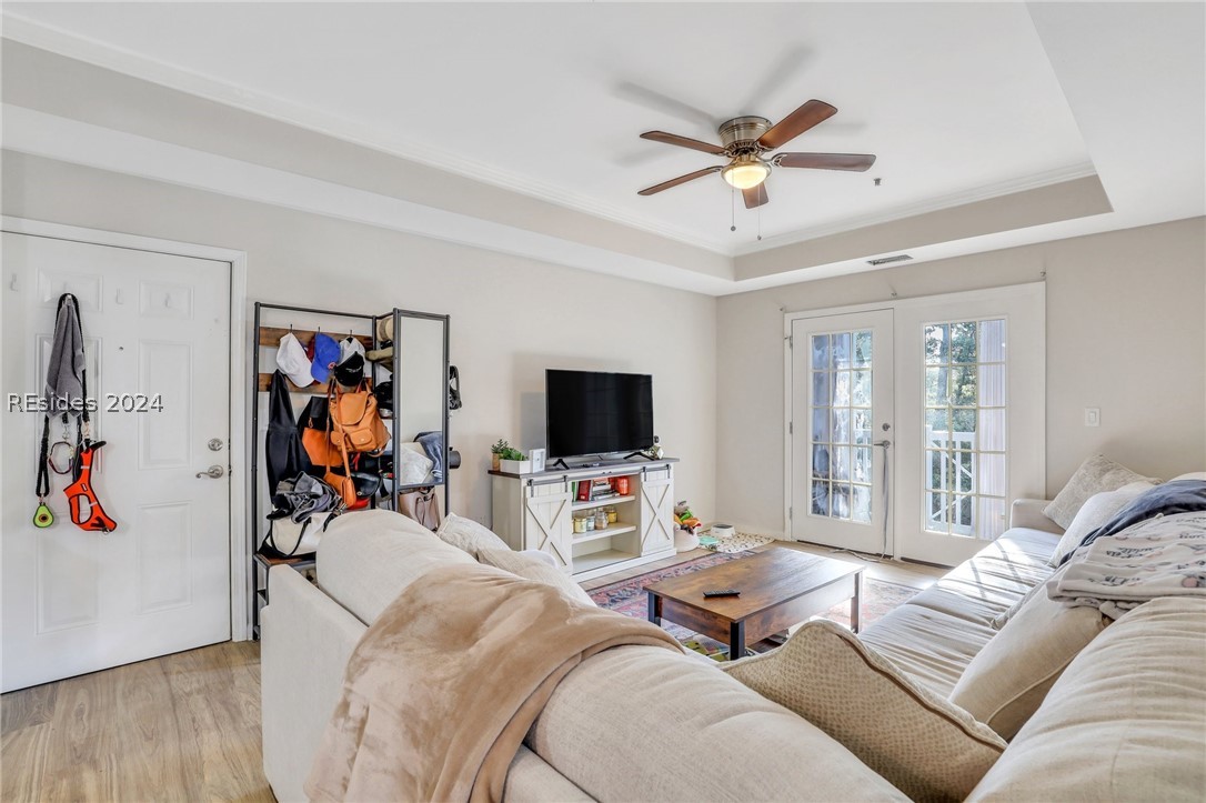 4924 Parkway 18-208