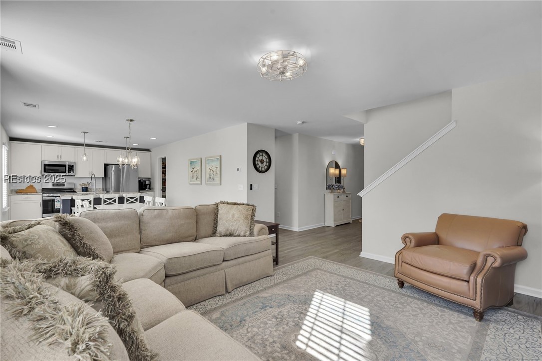 6 Westlake Drive