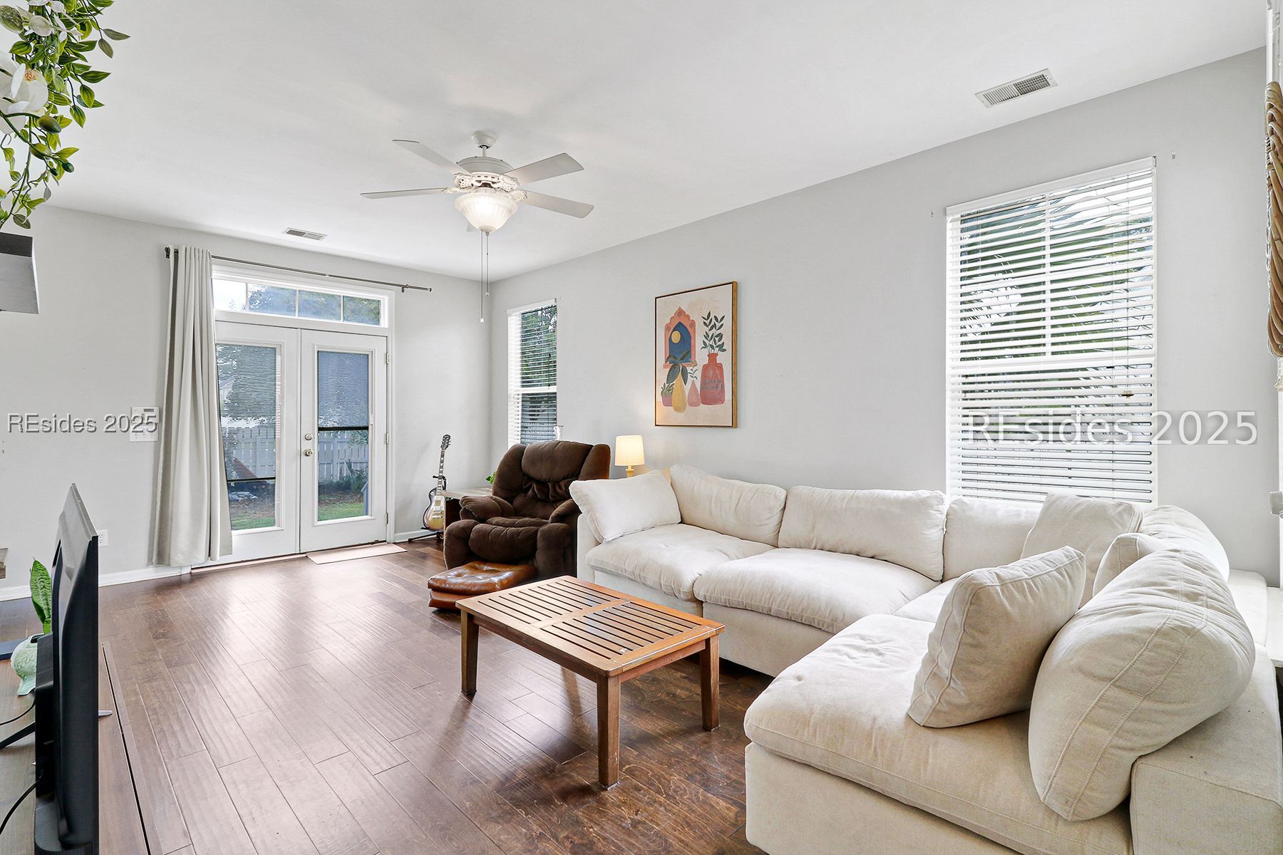 37 4th Avenue