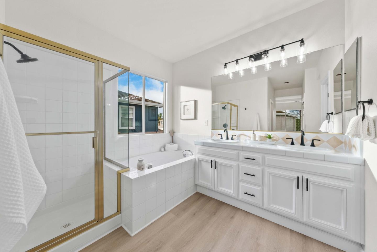 866 Sorrento DR