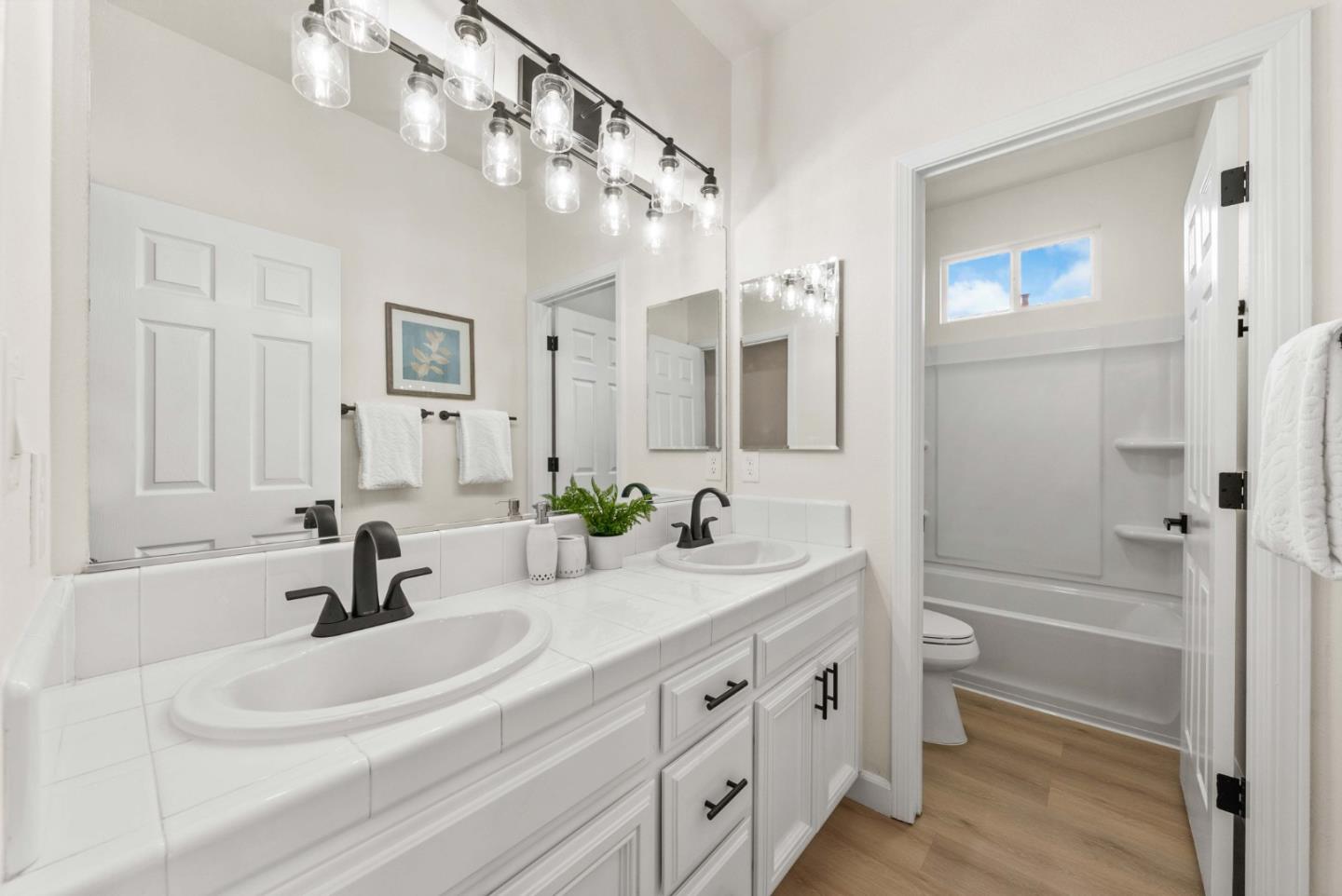 866 Sorrento DR