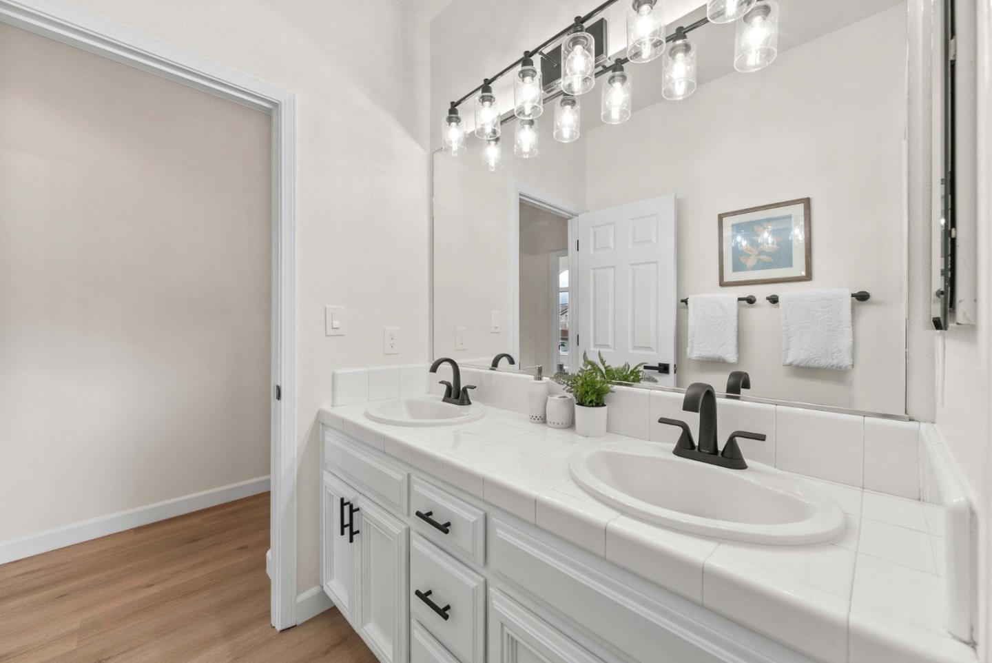 866 Sorrento DR