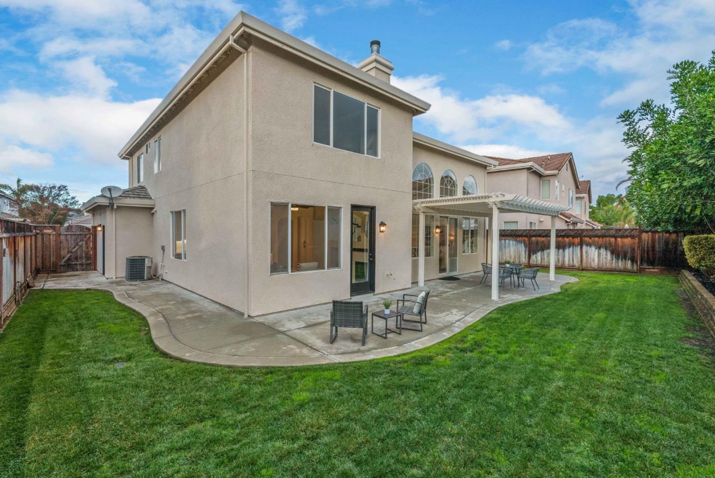 866 Sorrento DR