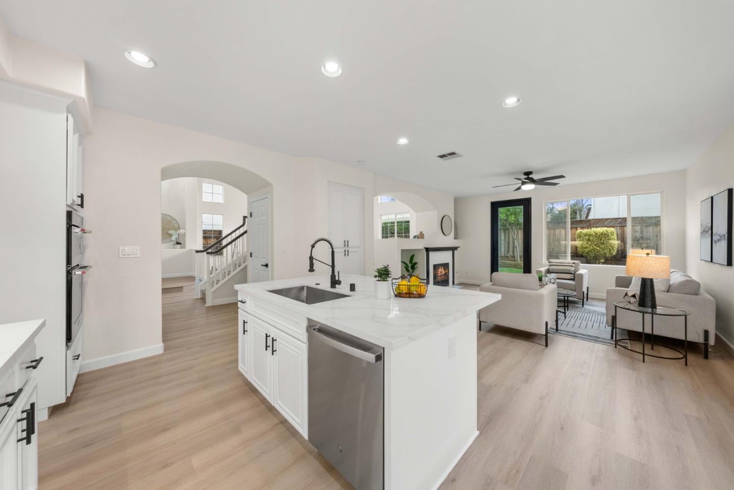 866 Sorrento DR