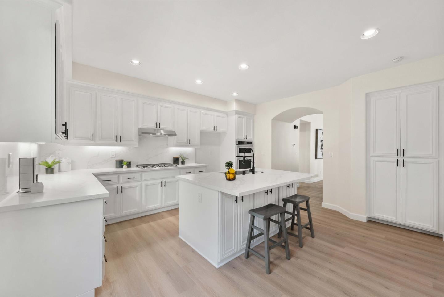 866 Sorrento DR