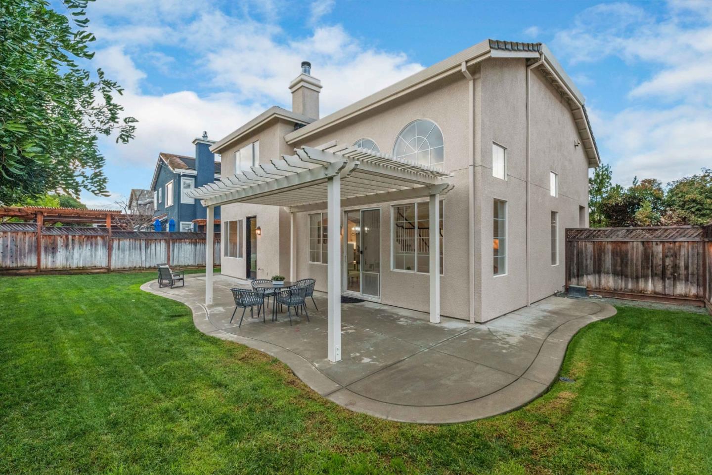 866 Sorrento DR