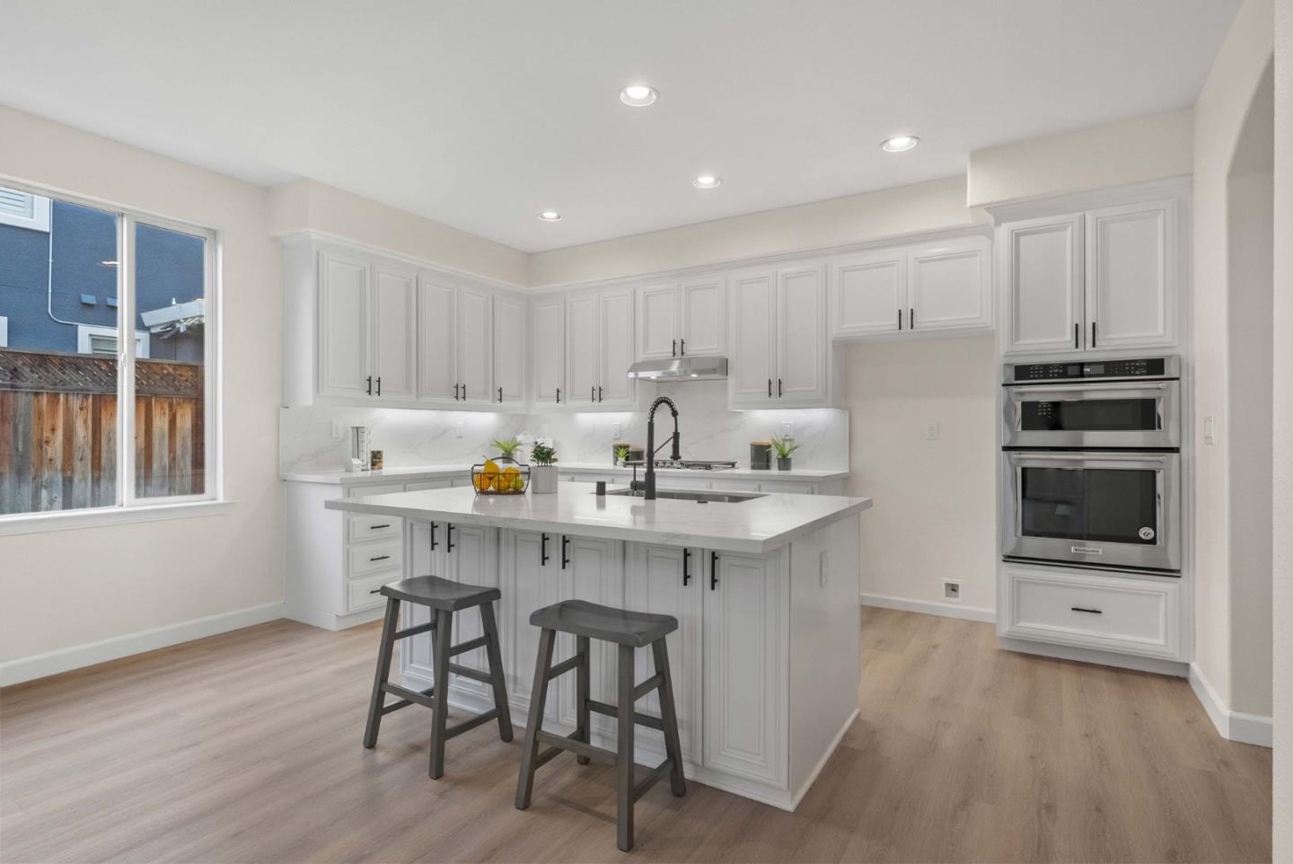 866 Sorrento DR