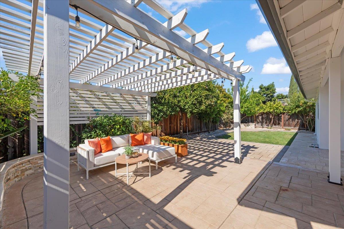 1209 Glacier Drive