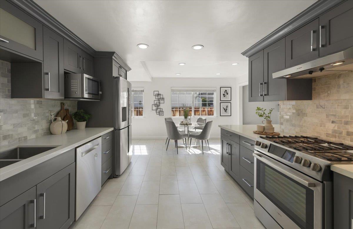 1209 Glacier Drive