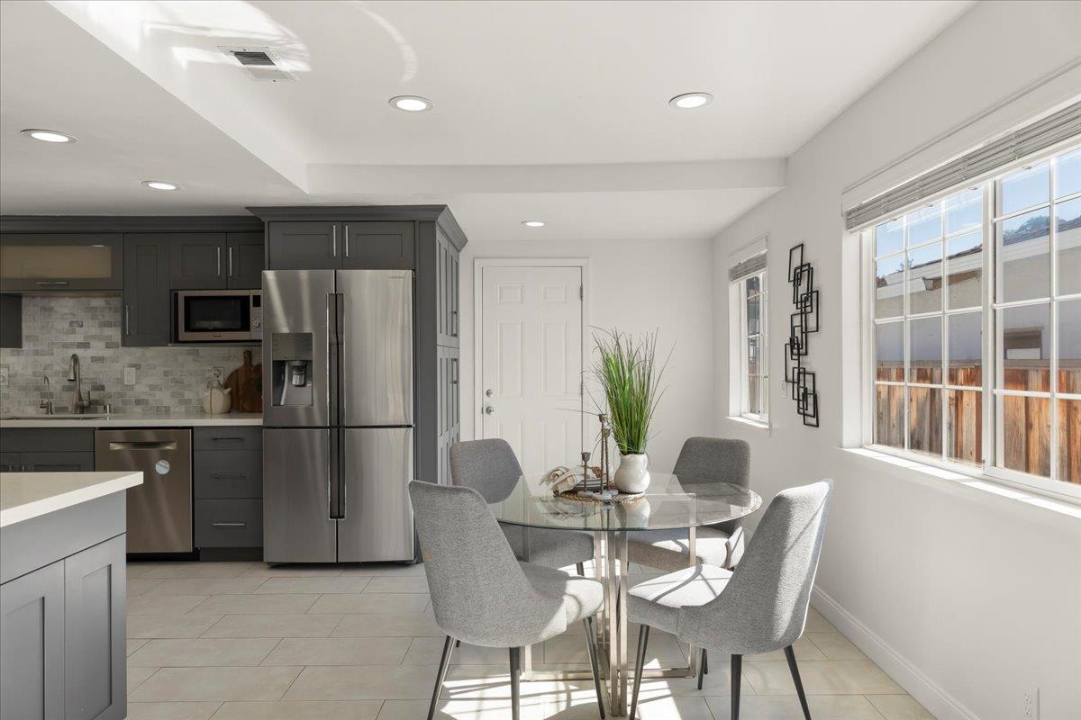 1209 Glacier Drive