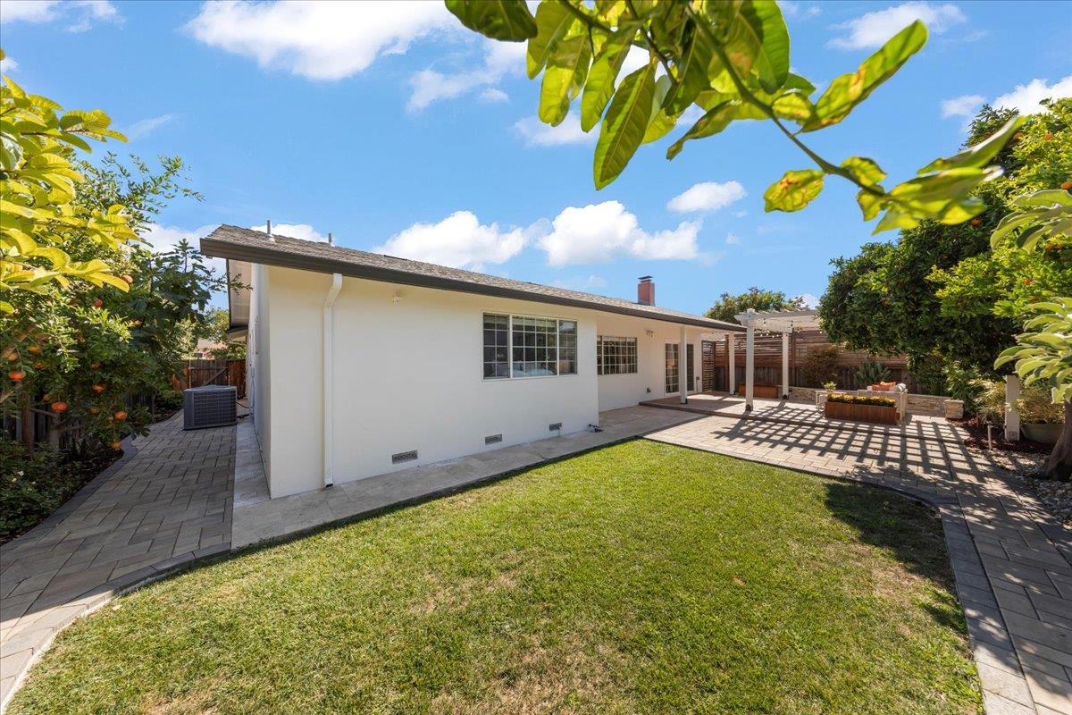 1209 Glacier Drive