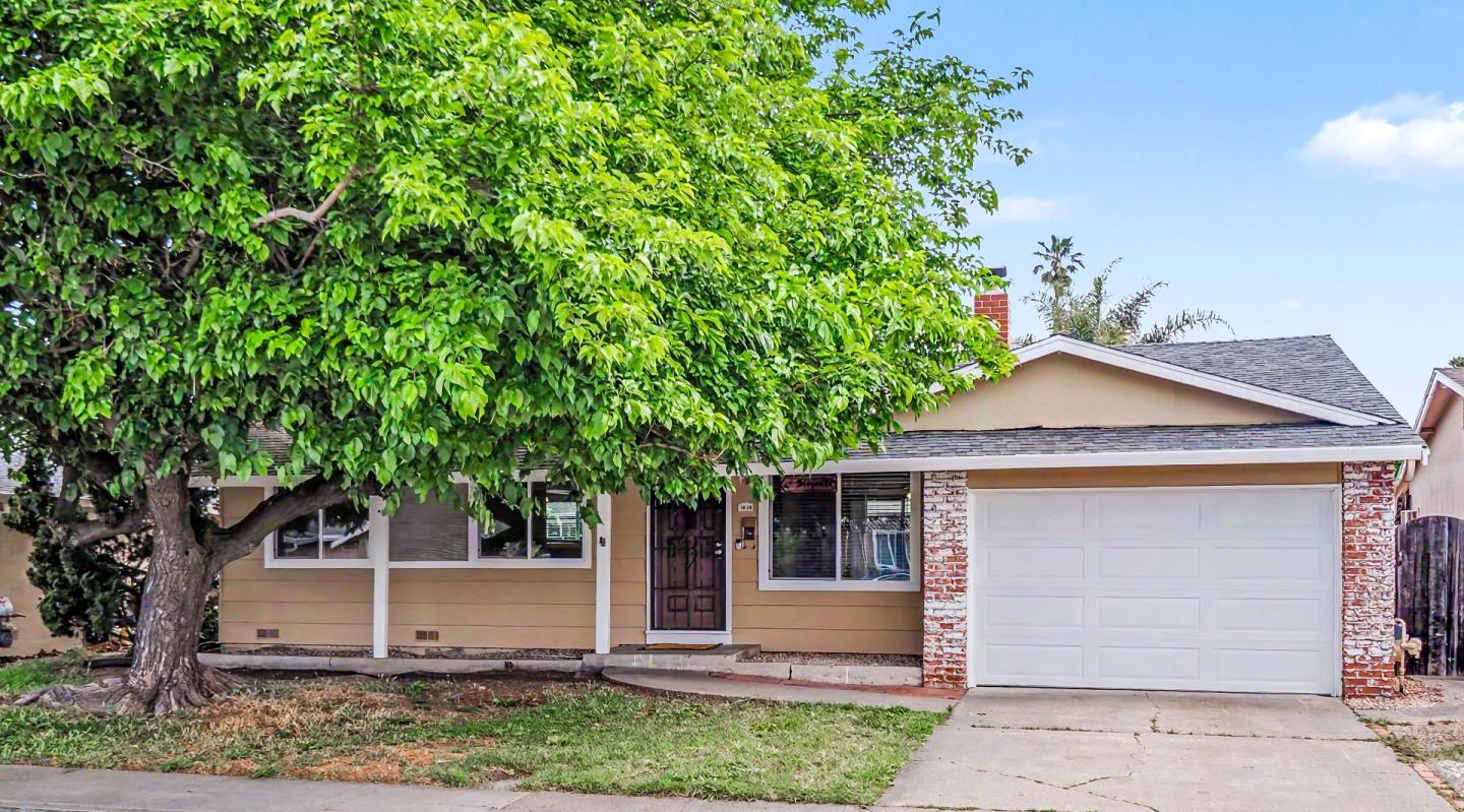 5438 Farina Lane