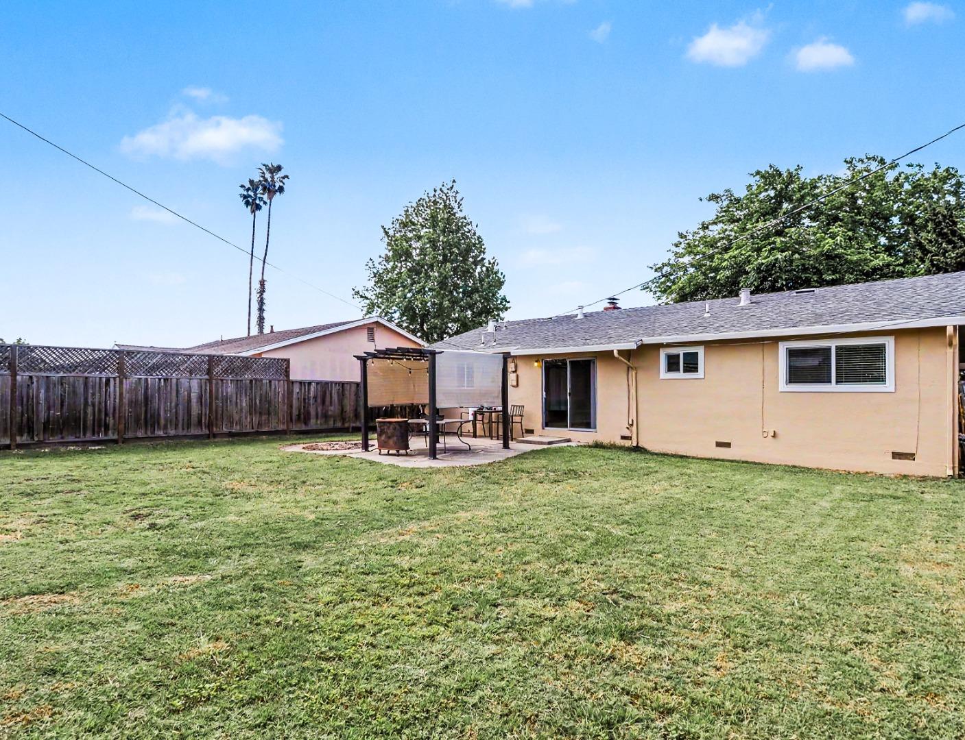 5438 Farina Lane