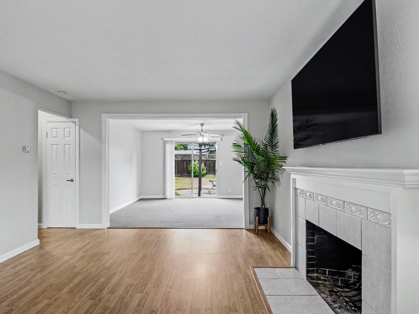 5438 Farina Lane