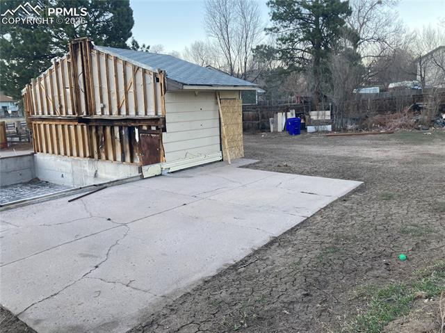 1099 Kachina Drive