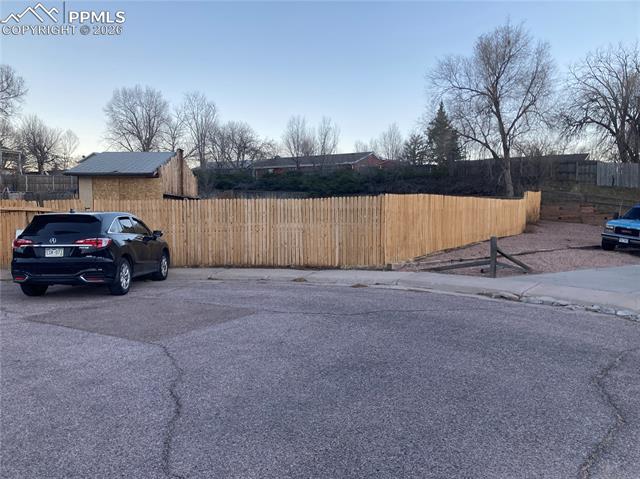 1099 Kachina Drive
