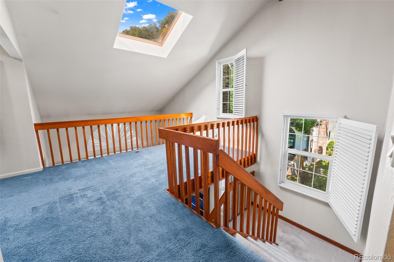 1417 W Lake Court
