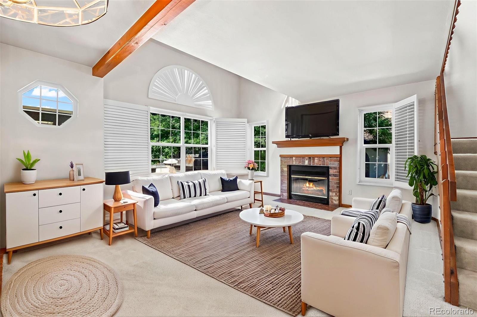 1417 W Lake Court