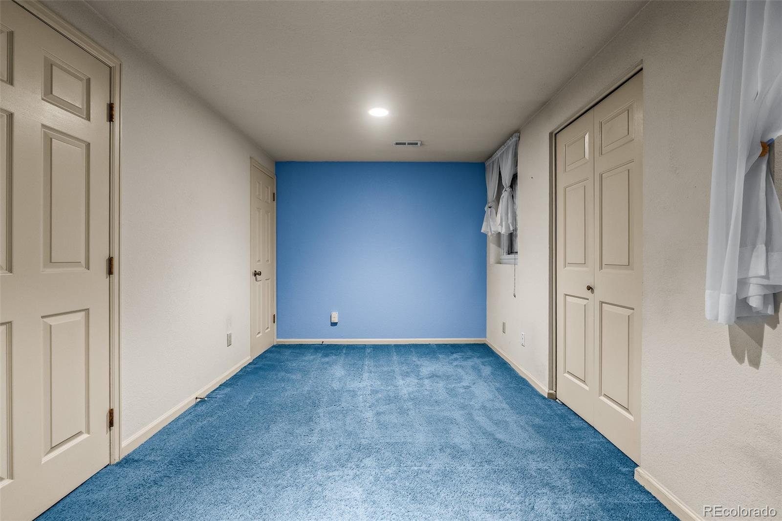 1417 W Lake Court
