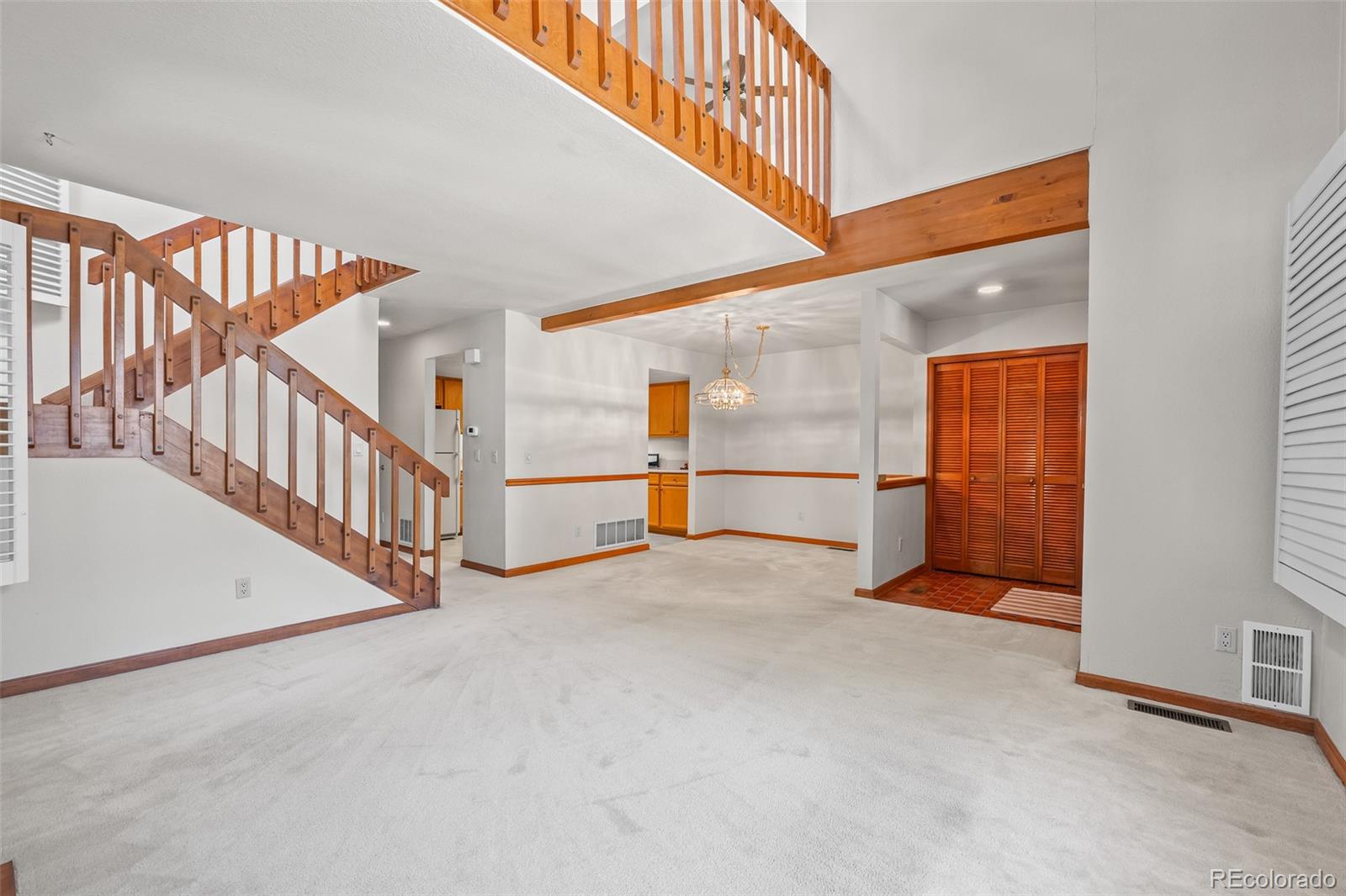 1417 W Lake Court