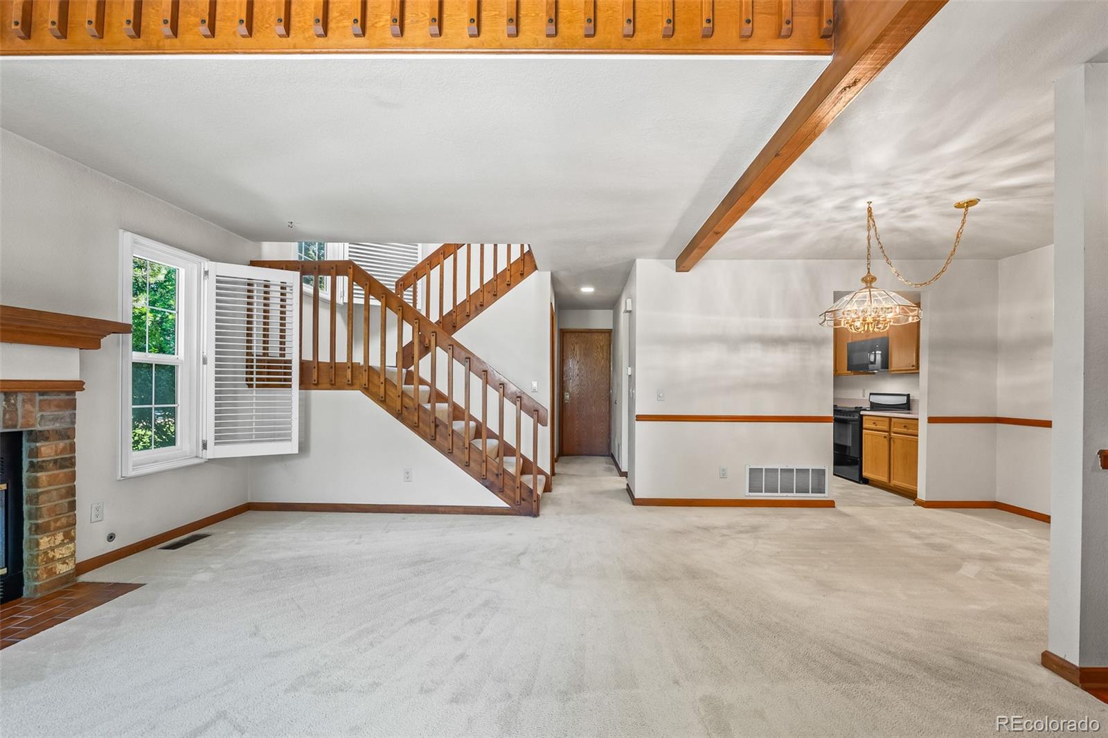 1417 W Lake Court
