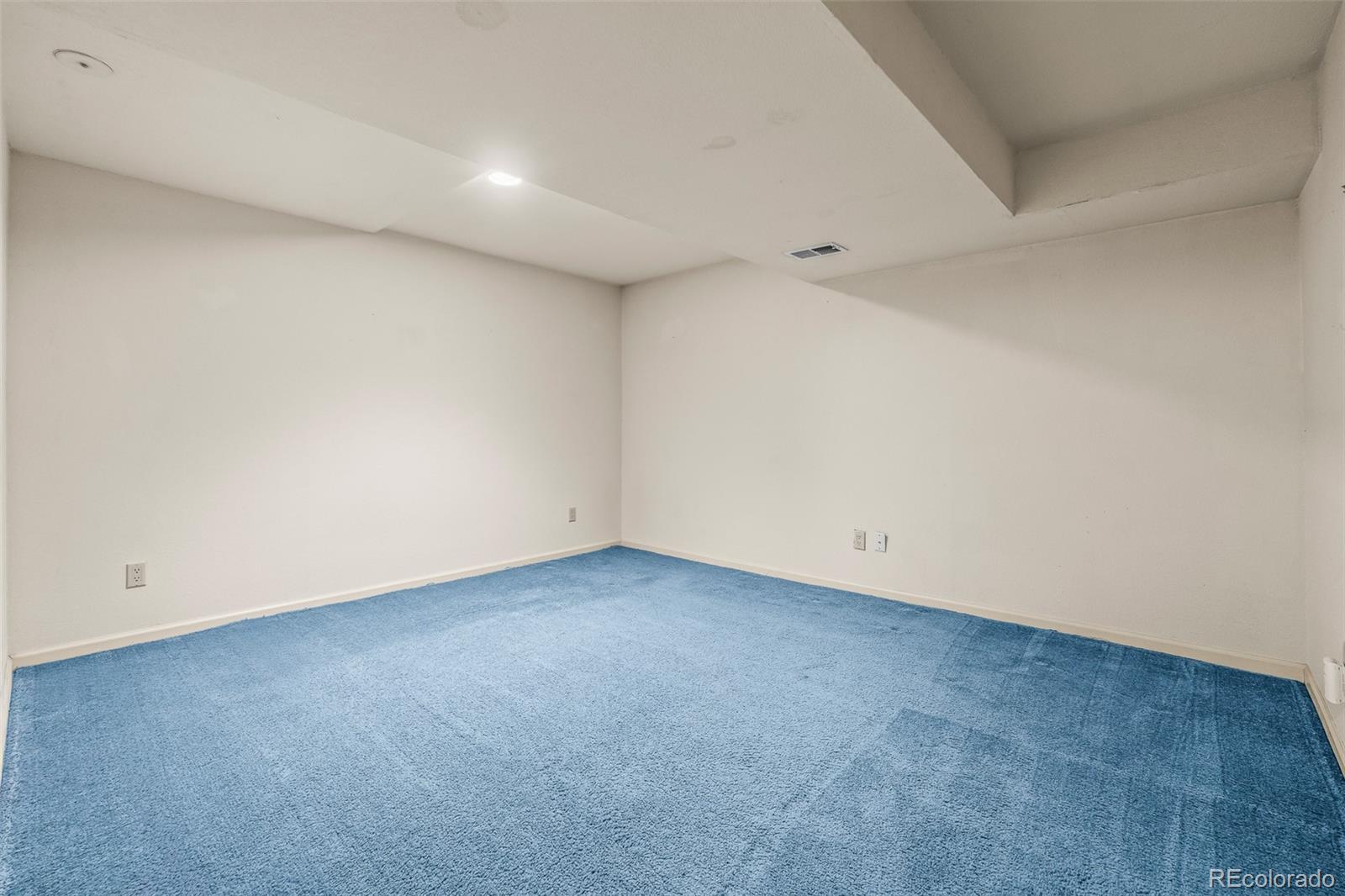 1417 W Lake Court