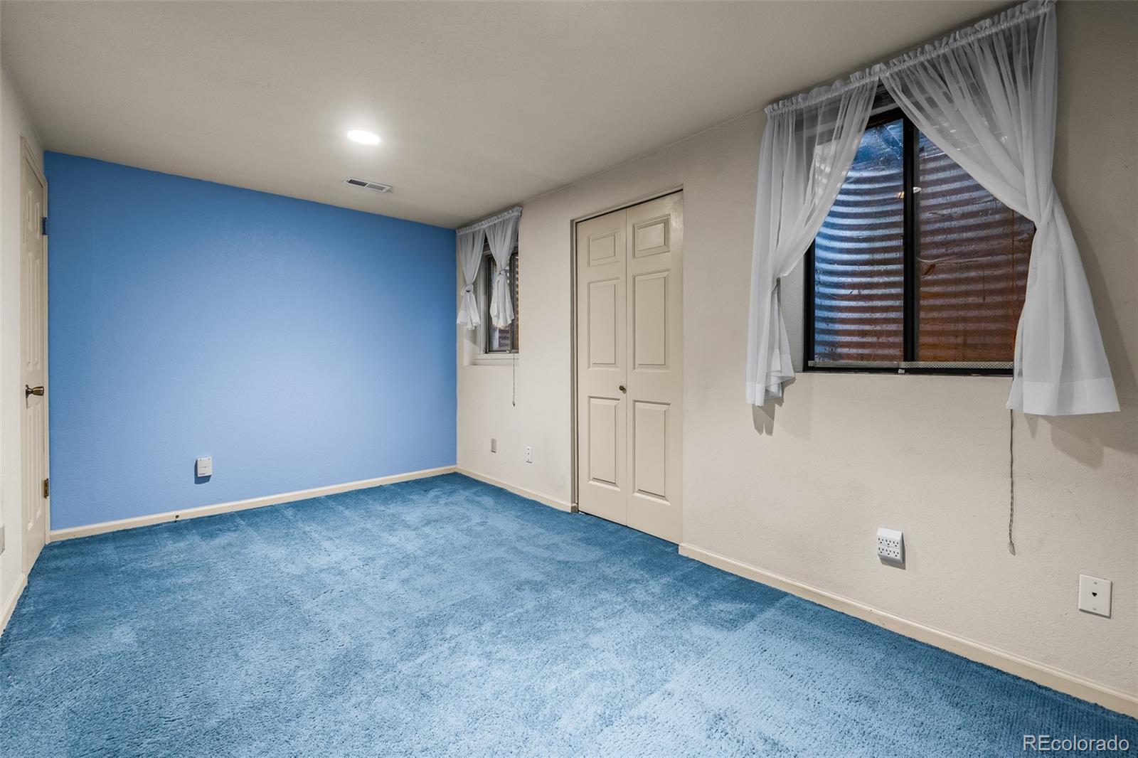 1417 W Lake Court
