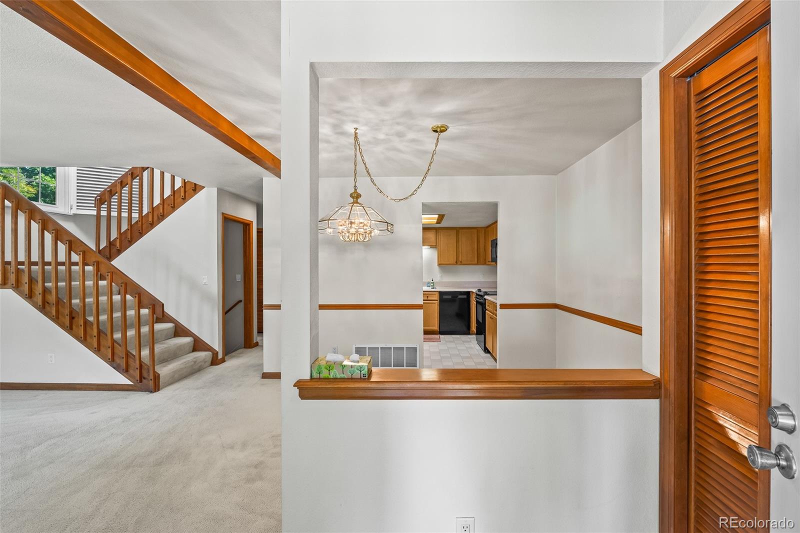 1417 W Lake Court