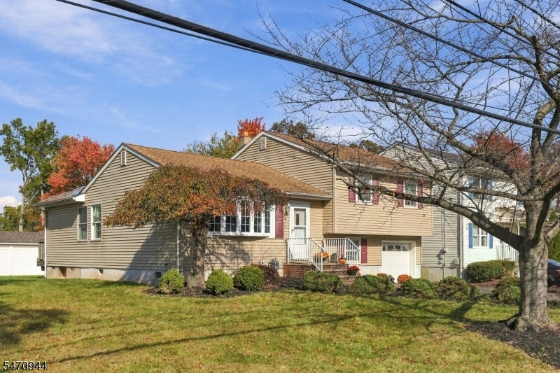 16 Hamilton Blvd