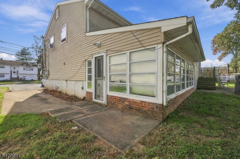 16 Hamilton Blvd