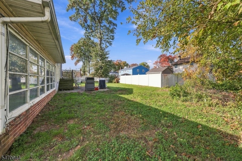 16 Hamilton Blvd
