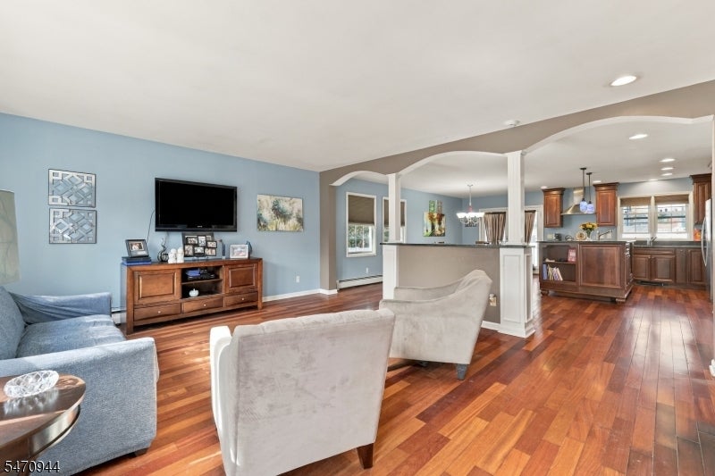 16 Hamilton Blvd