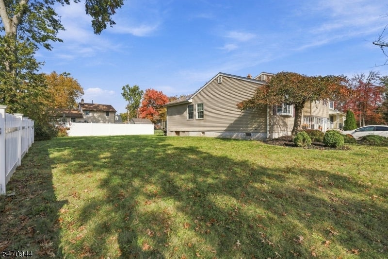 16 Hamilton Blvd