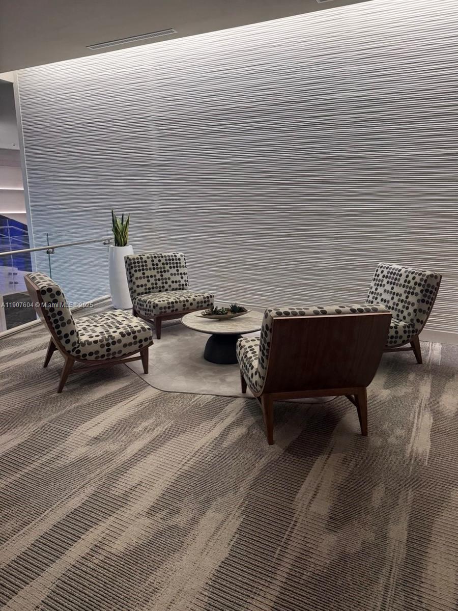 18201 Collins Ave # 1408