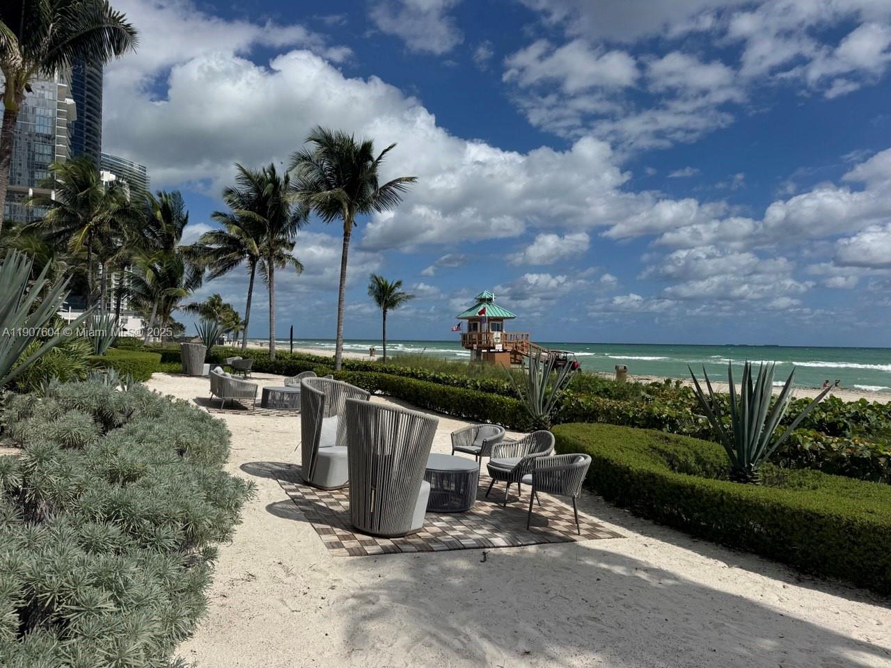 18201 Collins Ave # 1408