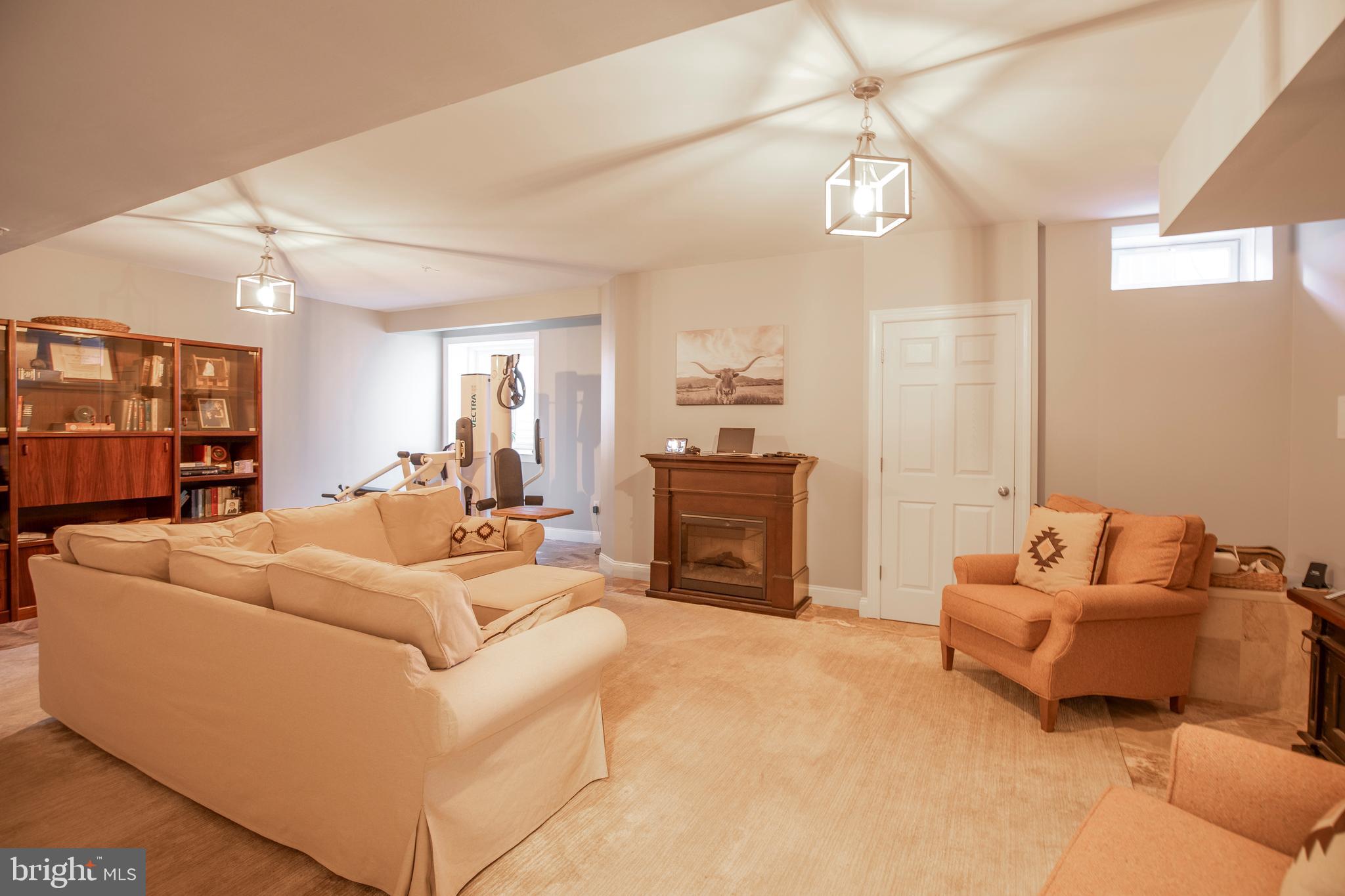 2329 ROSEMONT TERRACE