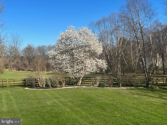 107 Whisper Wood COURT