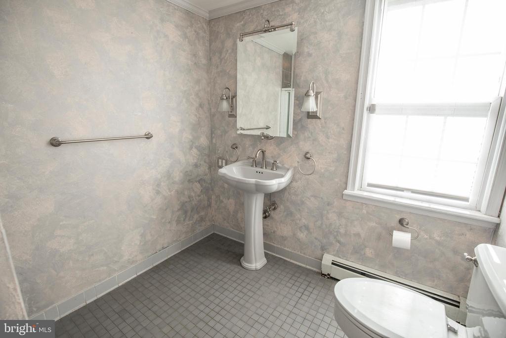 732 Bustleton Pike